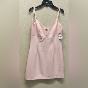 🌟 LULU’S Mini Light Pink Dress